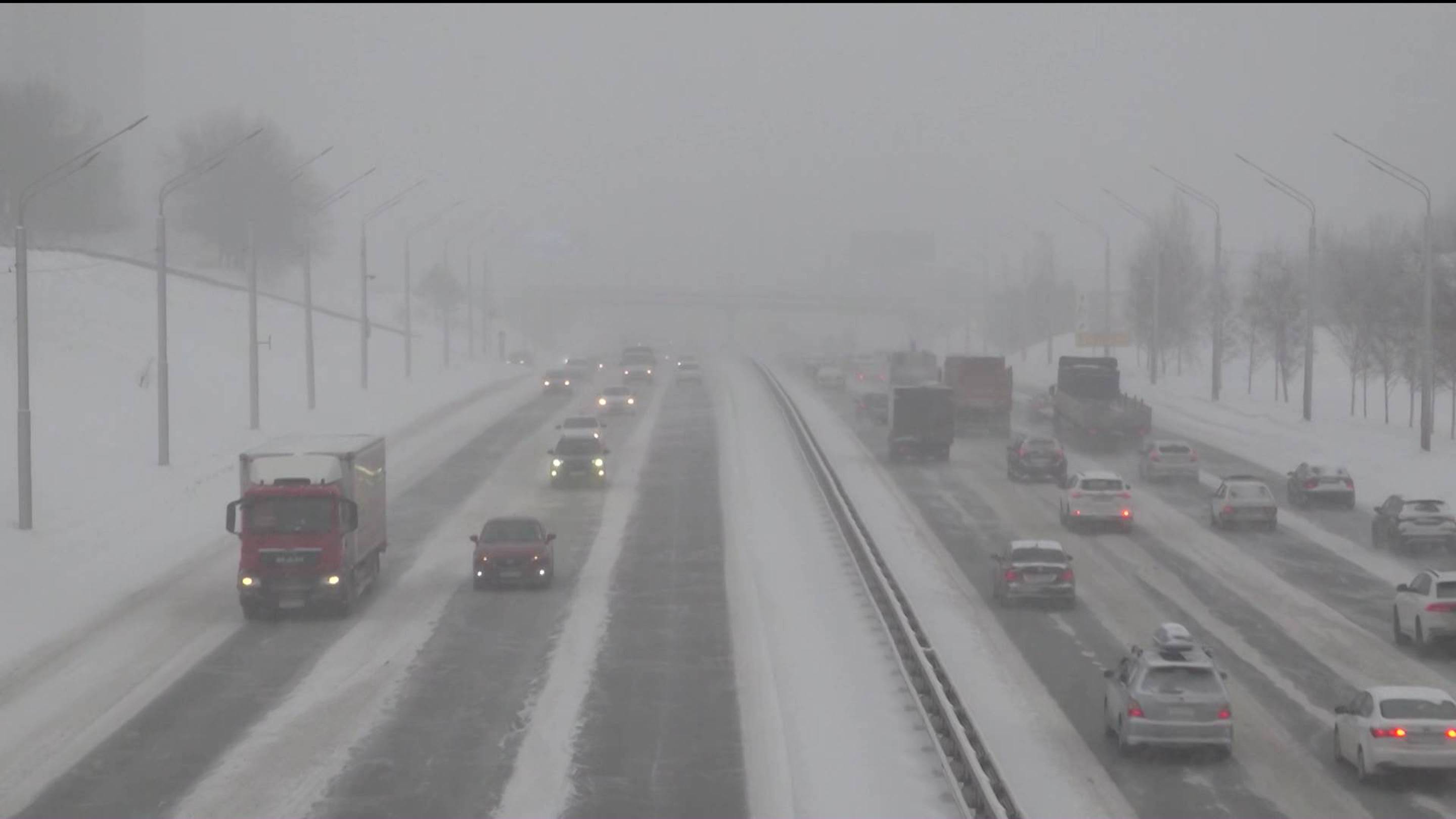 Жителей Башкирии предупредили о гололедице и снежном накате