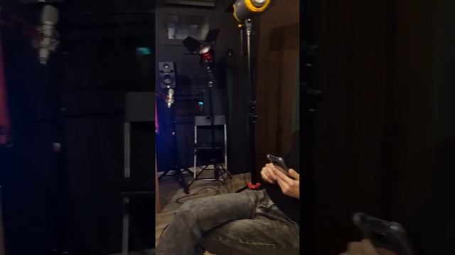 Бежевые розы.