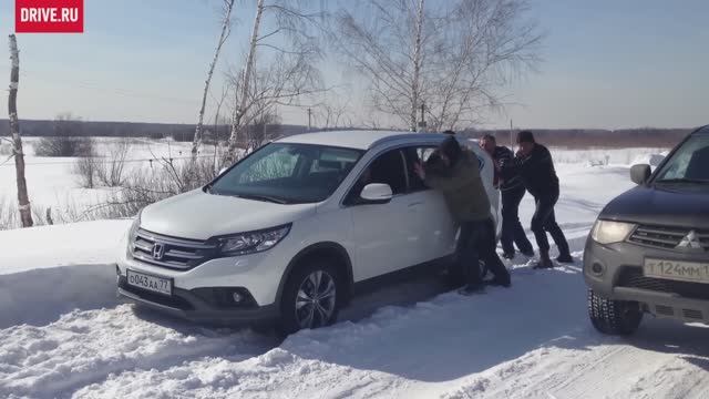Honda CR-V vs. Kia Sportage 2013 — За кадром