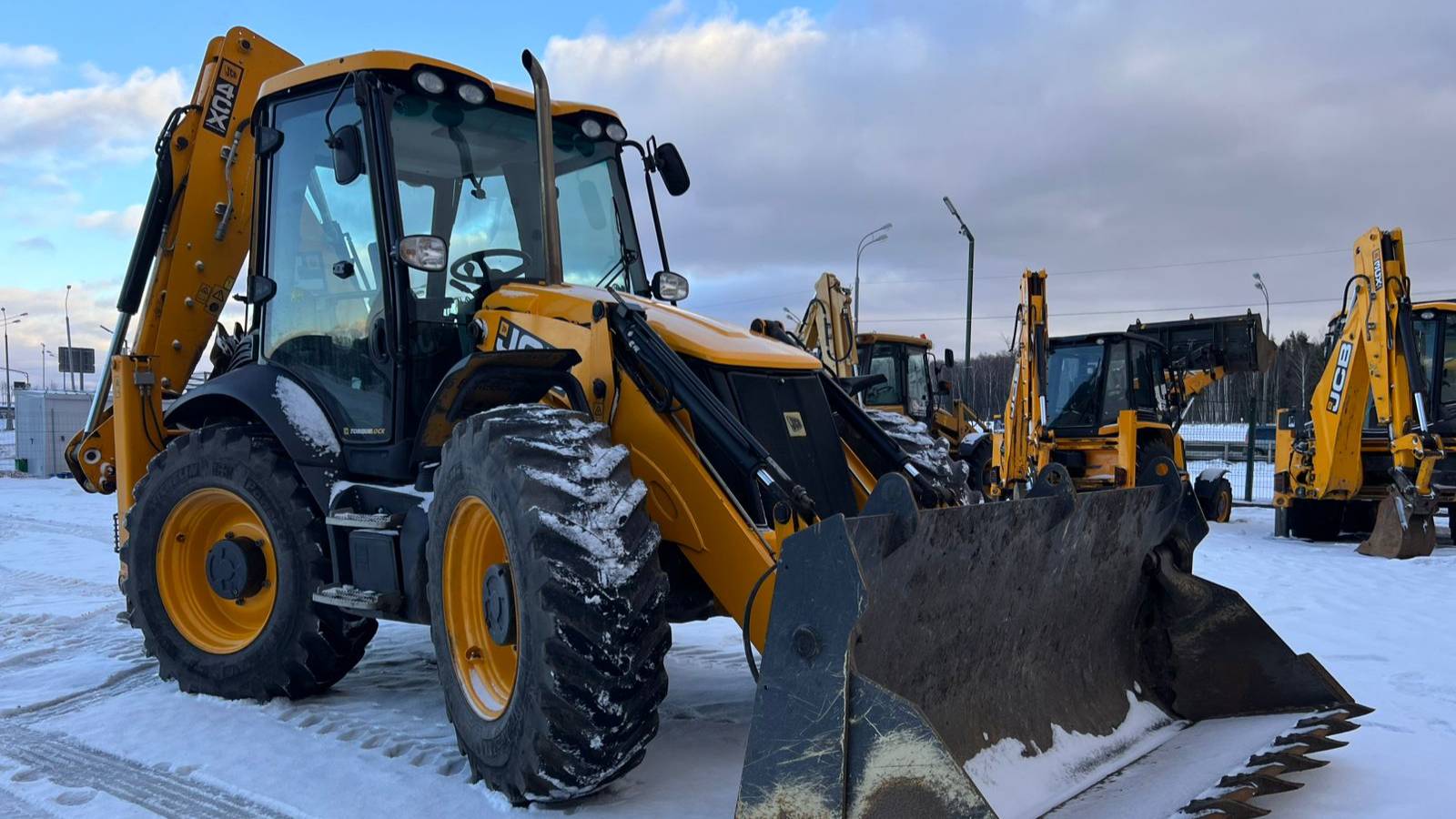 Экскаватор погрузчик JCB 4 cx 2021 года