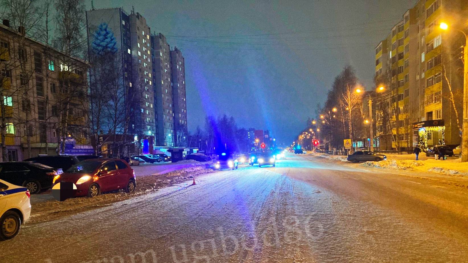 В Нижневартовске двое детей попали под колёса авто