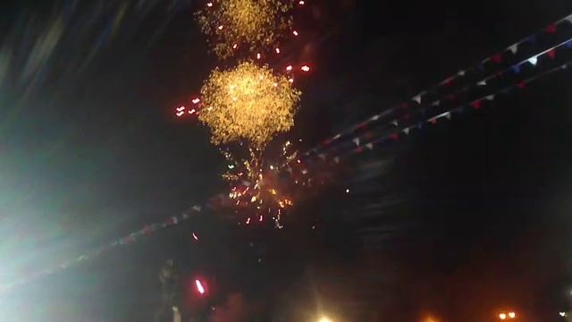 Салют в честь открытия главной новогодней ёлки Севастополя (21.12.2019)
