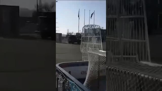 Во Владивостоке неадекват угнал машину и протаранил двери храма !!!