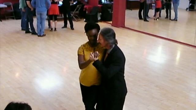 Argentine Tango classes at Escuela de Tango de Buenos Aires.