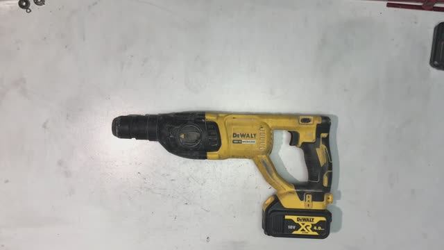 Ремонт перфоратора Dewalt DCH 133  15 января.