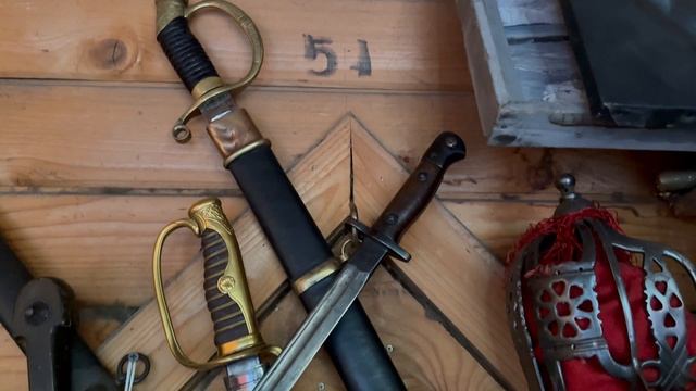 БЛОШИНЫЙ РЫНОК.БОЕВЫЕ ШТЫК-НОЖИ | МЕЧИ | САБЛИ #БАРАХОЛКА
