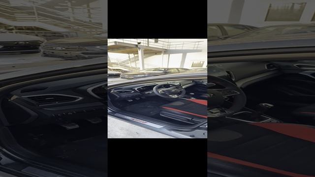 LADA Vesta Sportline Black 1.6 л (118 л.с.), 5МТ комплектация в описании