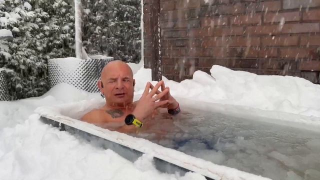 Как я начал закаливаться в ледяной ванне.