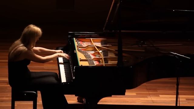 Valentina Lisitsa - Liszt's Hungarian Rhapsody No. 2