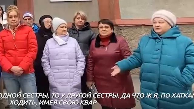 Жители девятиэтажки на Зорге, 25/4 уже месяц страдают от запаха канализации.