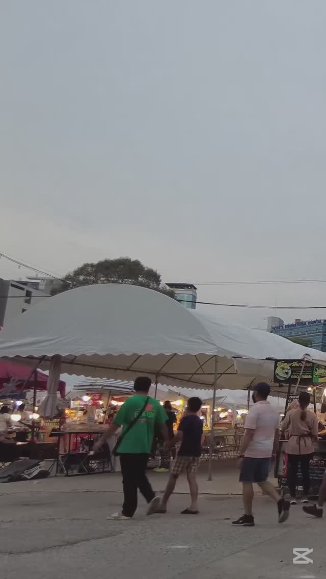 4K walk - Binaural walking in Pattaya Soi 6