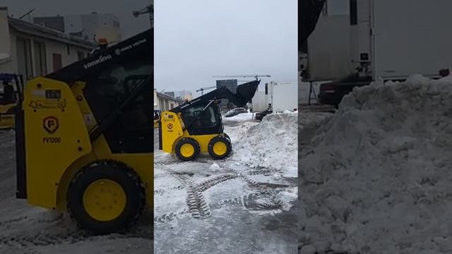 Мини погрузчик fv1200  в работе