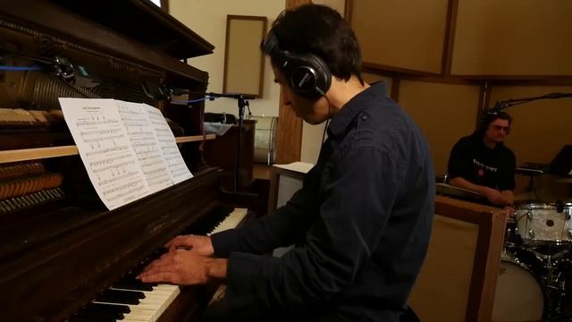 Aint No Sunshine Bill Withers cover by Canen meira 12 yo