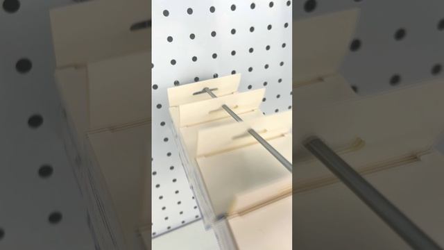 Крючок одинарный с ценникодержателем L=100мм d-4,8мм, шаг 50мм, хром