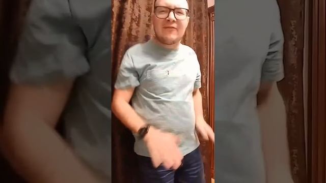 тише парень, она из Италии  🇮🇹