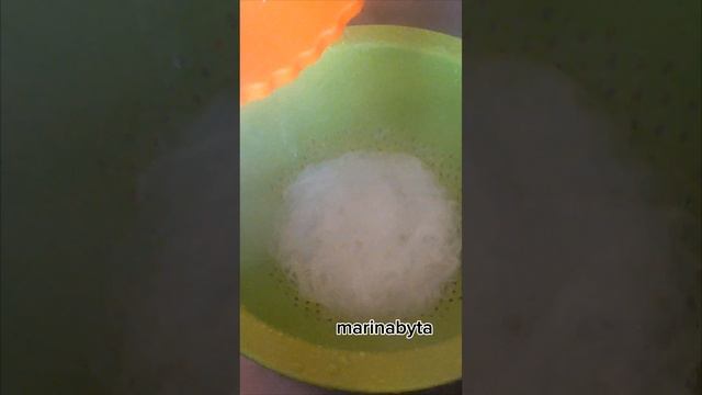 Необычный салат с фунчозой и морской капустой
