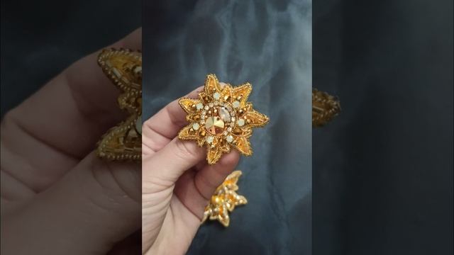 Брошь "Солнце" ручной работы