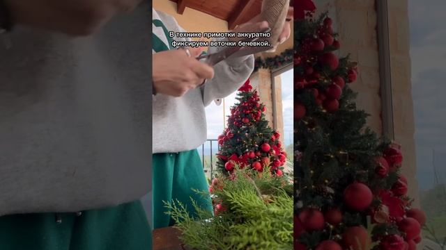 Рубрика «Шедевры из ничего»
Создаем минималистичный зимний венок.