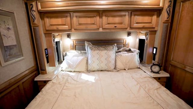 2018 Tiffin Motorhomes Phaeton 37 BH - Class A RV