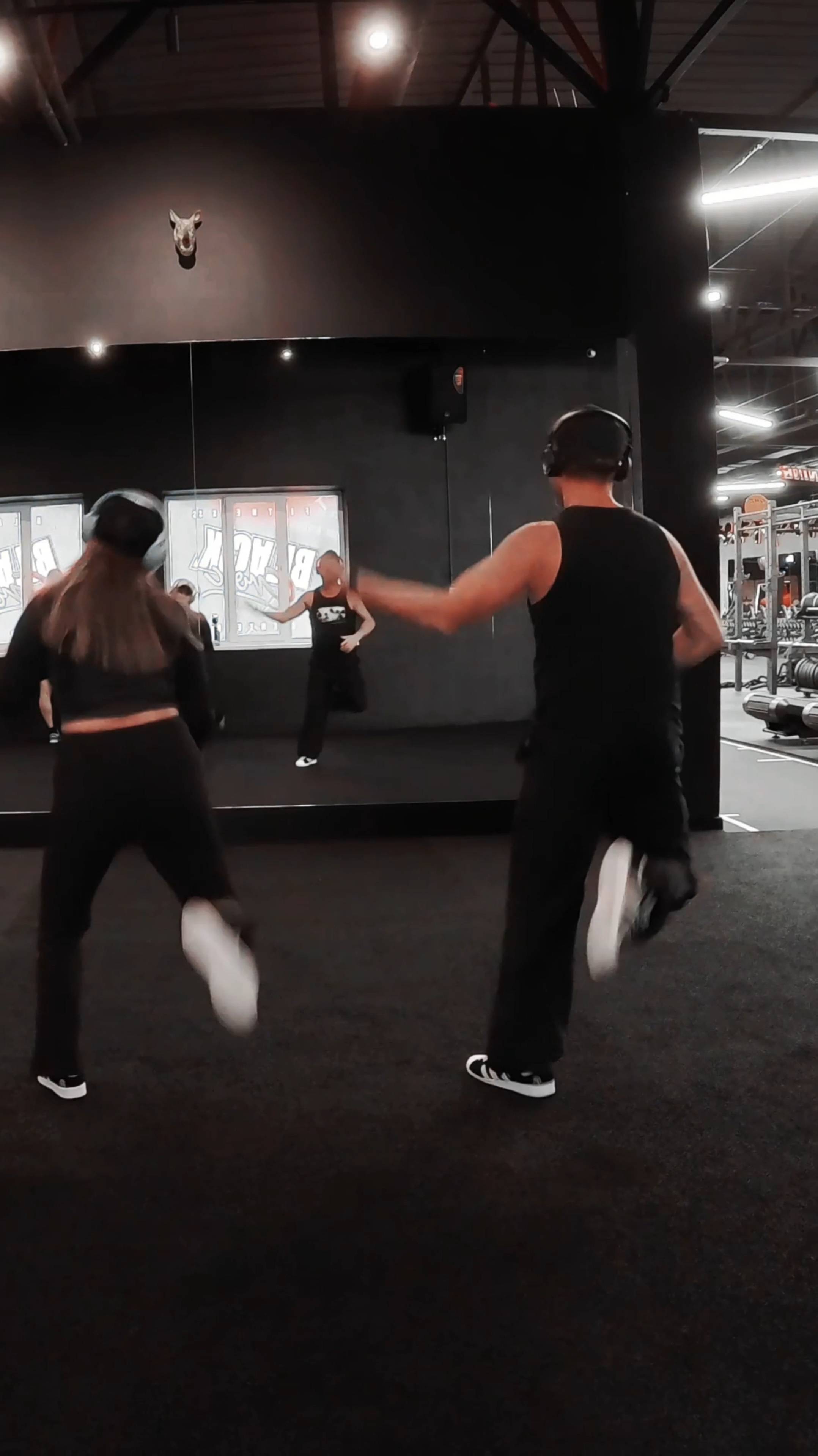 Dance Fitness в клубе Black x Croc в Анапе
