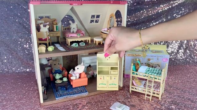 UNBOXING SYLVANIAN FAMILIES CHILDREN’D BEDROOM FURNITURE !