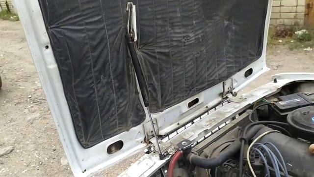 газовый упор капота 2107