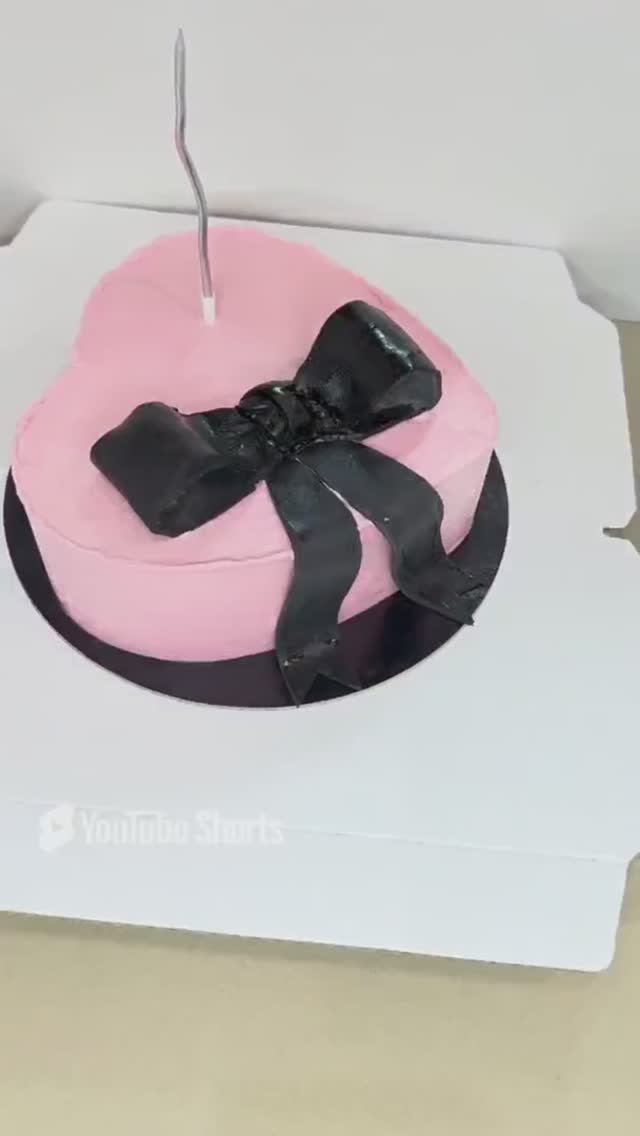 Розовое сердечко с черным бантиком#Pink heart with black bow