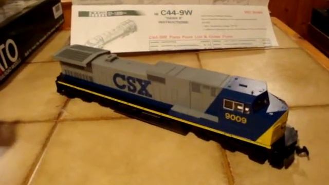 New Kato HO CSX C44-9W Locomotive for my collection