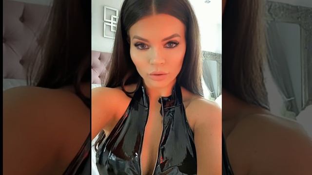 ,,Digital Creative AI Studio."#AI Avatar#Deluxe#Popular video show с искусственным интеллектом.