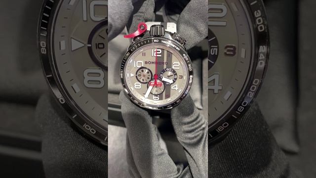 Часы Bomberg