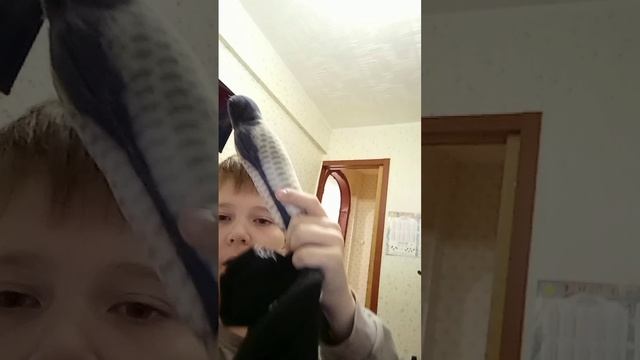 под кроватью