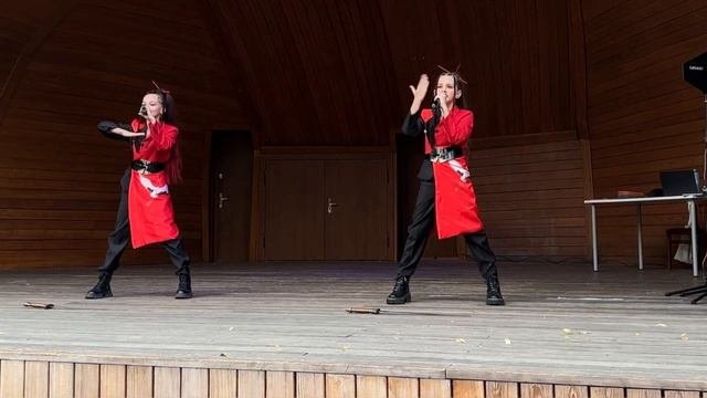БФ «Взлетная полоса» поздравил москвичей с Днём семьи, любви и верности