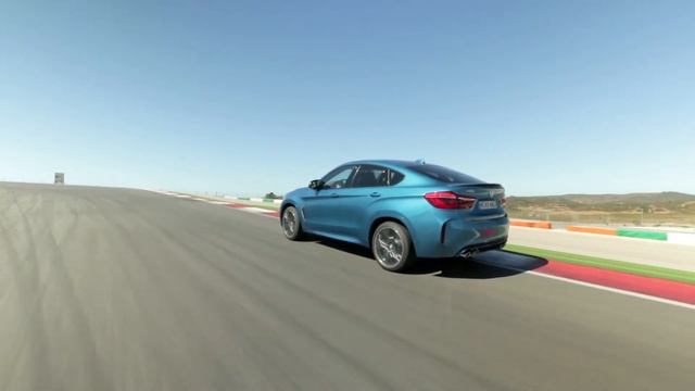 BMW X6 M 2015, en circuito