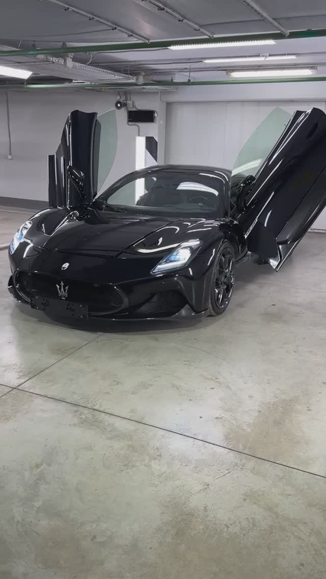 Maserati MC20