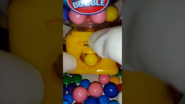 Double Bubble ASMR Mini Gumball Machine Dispenser 🌈🟢🔉a Very Satisfying Video For kids to Enjoy 😉