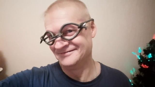 Очки из гвоздей