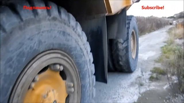 Caterpillar dump truck - Карьерный самосвал Катерпиллер