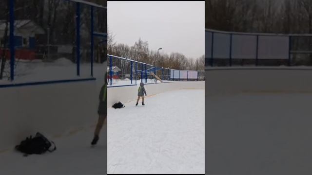 катаюсь на коньках