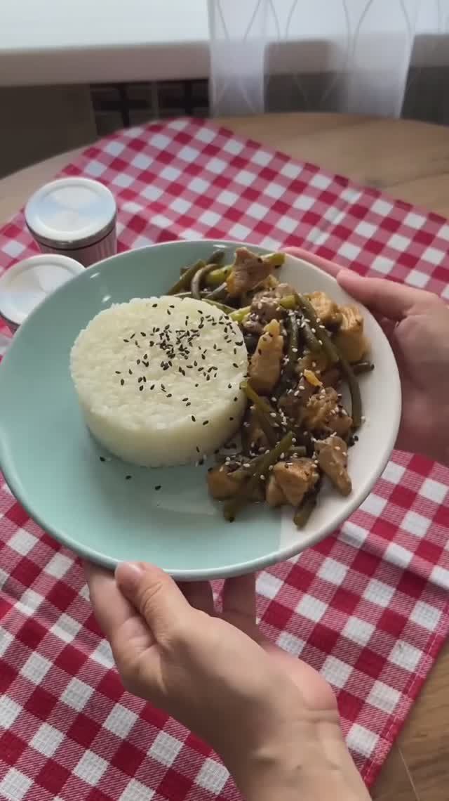Блюдо в стиле корейской кухни