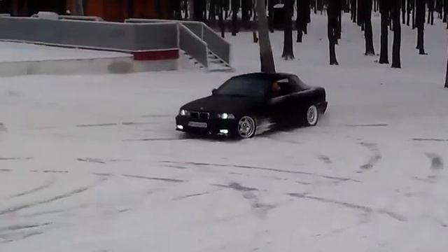 Bmw 3 e36 cabrio snow drift 3