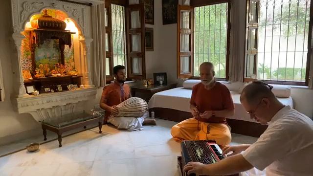 Kirtan 2 (BB Govinda Maharaj) 24.04.20