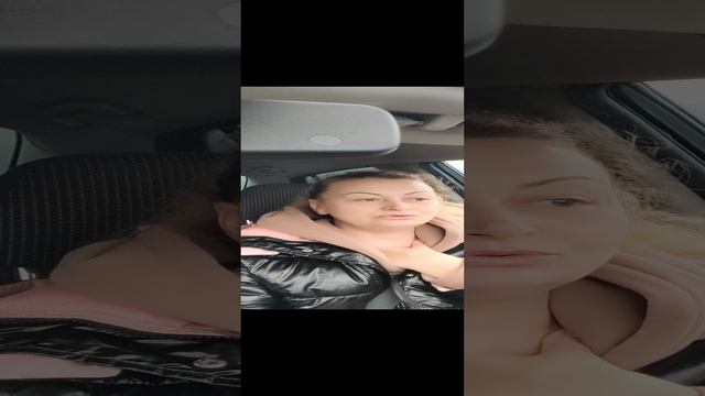 Жить чужой жизнью и зарабатывать на этом.