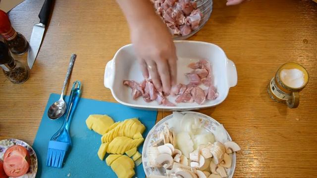 Филе индейки, запечённое с картофелем и шампиньонами