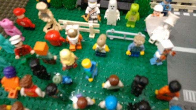 вечеринка в Lego City