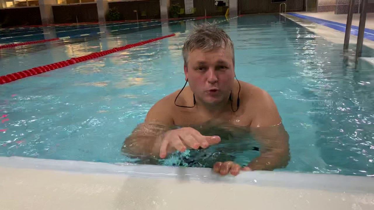 Занимаюсь каждый день не меньше часа.
