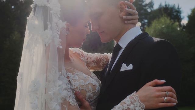«Ты меня загадал… Я тебя намечтала…»
Режиссерская свадьба Андрея и Анастасии в Тайнах Рублева