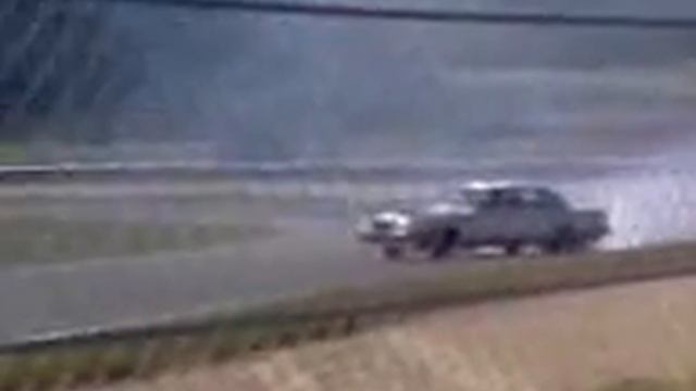 Drifting volvo 240 V8 POWER