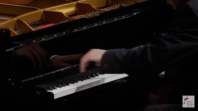 Фридерик Шопен. Вальс Ля минор. Брюс Лю.
Bruce Liu - Waltz in A Minor, B.150 (Chopin)