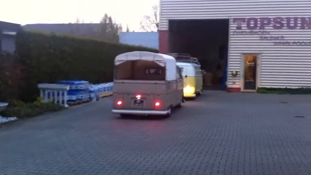 TopSun VW T1 (BJ Doka Driving Up)