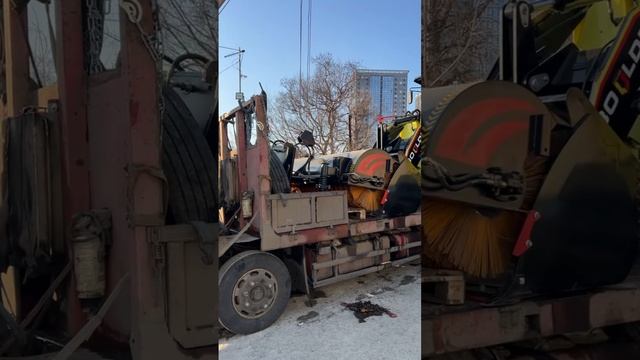 Отгрузка WL36 с дорожной щеткой